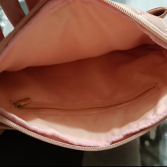 NWOT! Blush Rose & Gold Quilted Bow Crossbody Bag - Picture 5 of 8